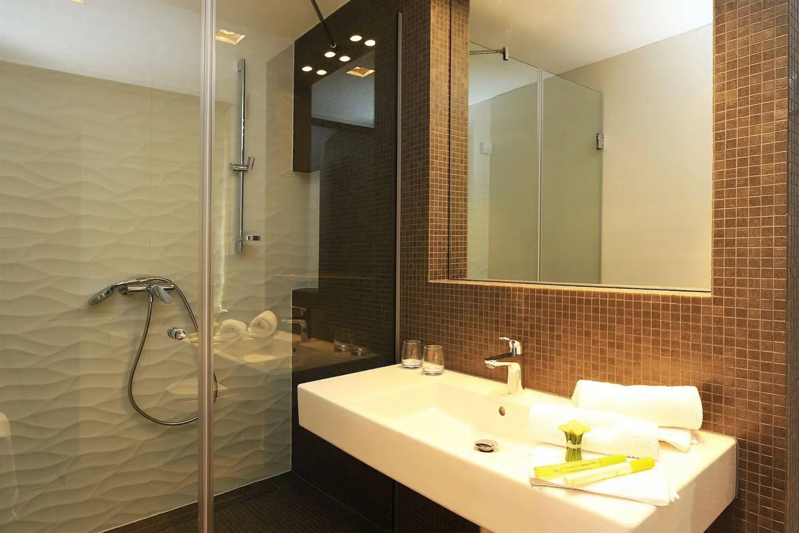 Photo - The View Luxury Rooms