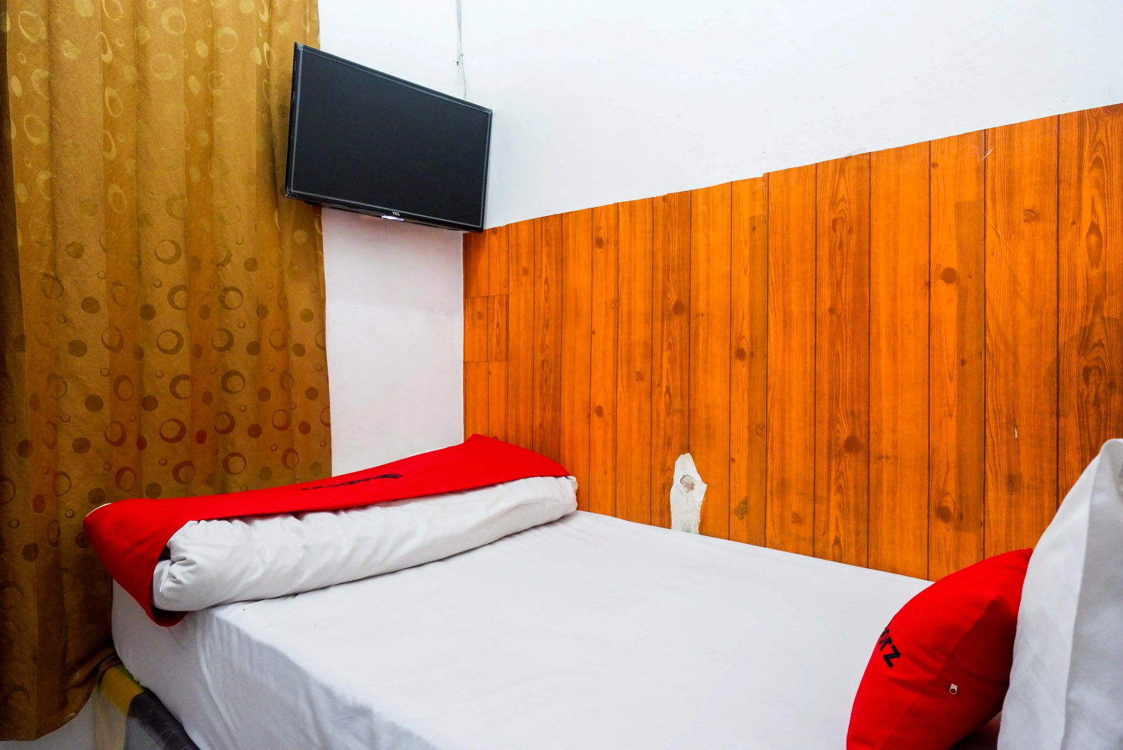 Foto - RedDoorz at Golden Inn Tugu Yogyakarta