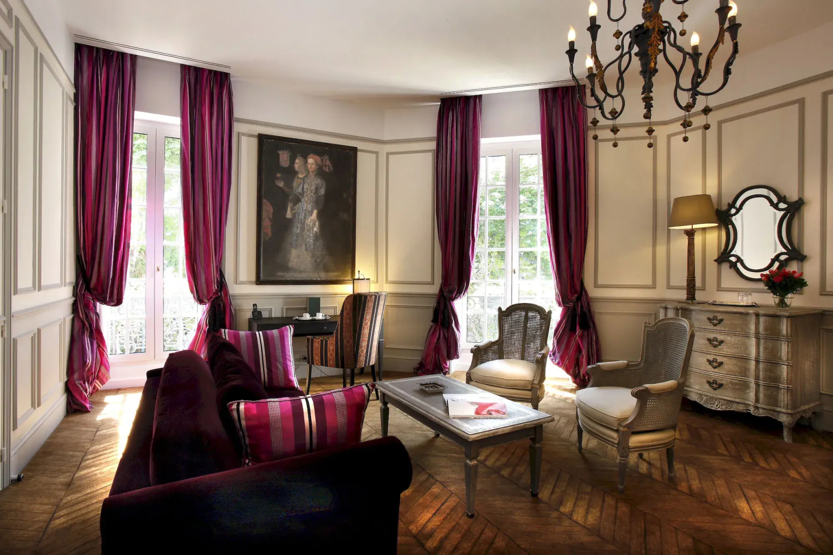 Photo - Saint James Paris
