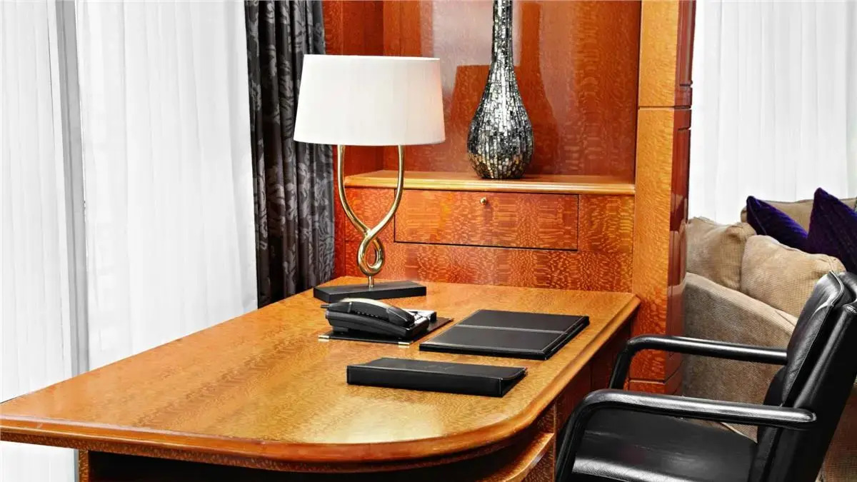 Photo - The Park Tower Knightsbridge, a Luxury Collection Hotel, London