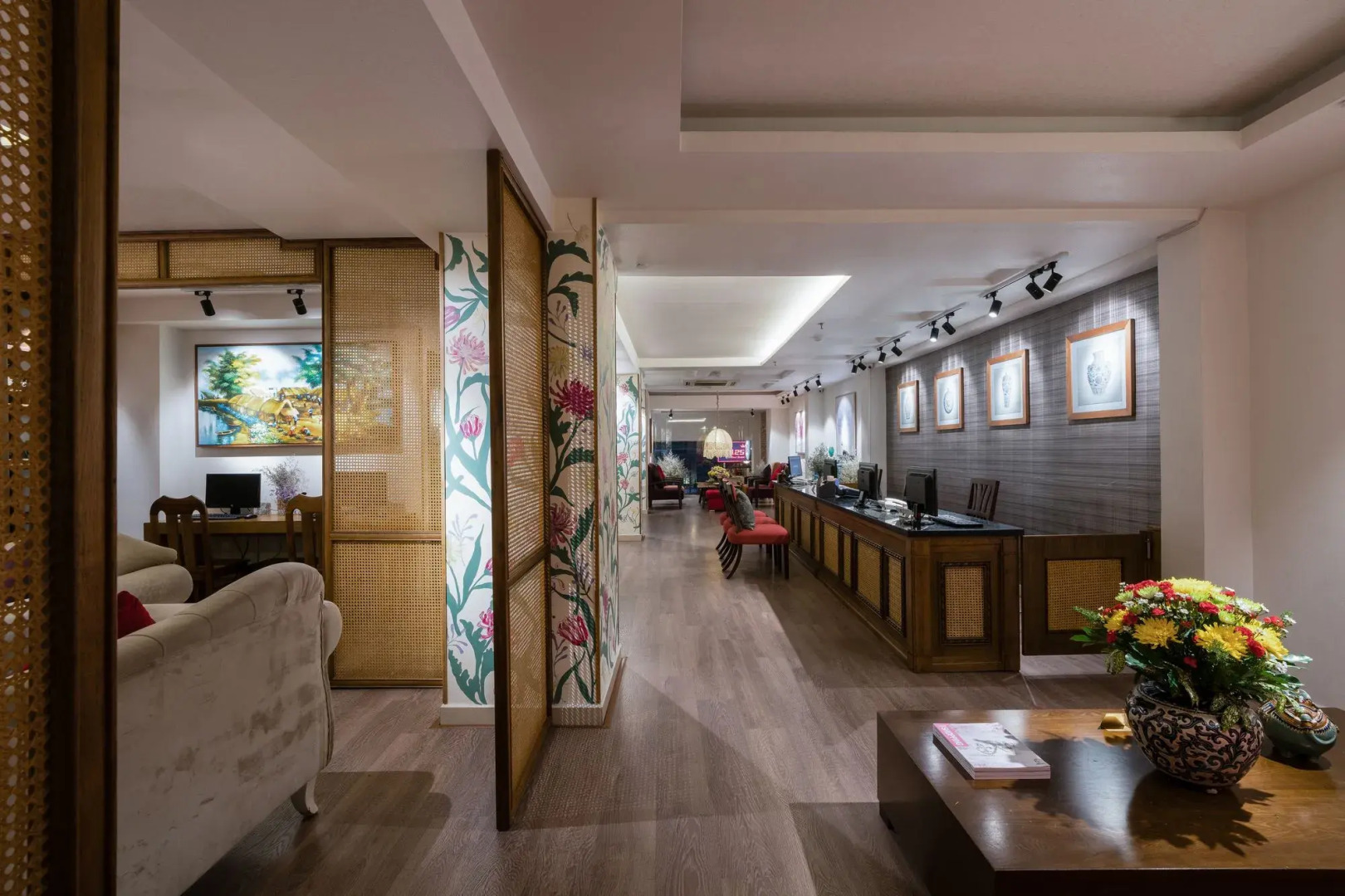 Foto - Asian Ruby Center Point Hotel - Near Nguyen Hue Street