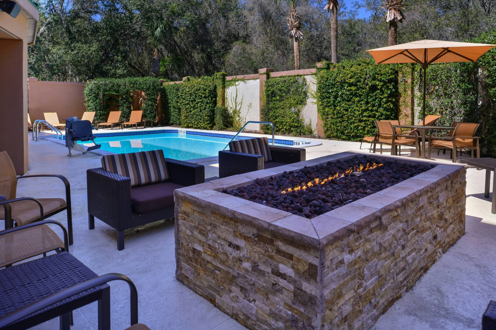 Photo - Courtyard by Marriott Tampa North/I-75 Fletcher