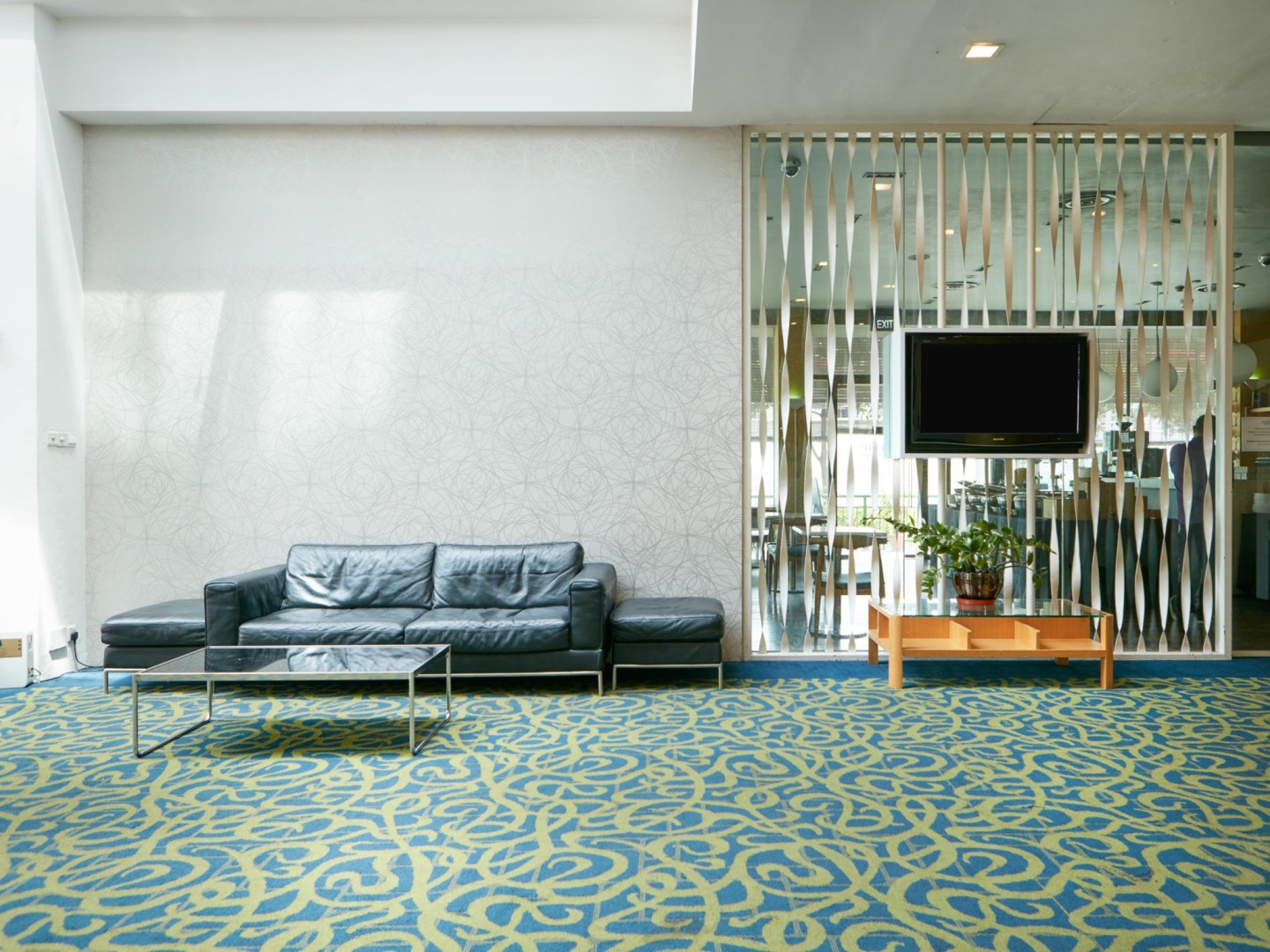 AQUEEN HOTEL LAVENDER