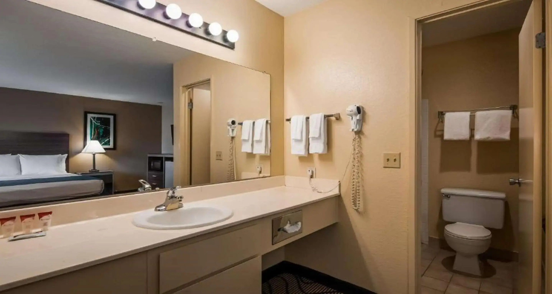 Foto - SureStay Plus Hotel by Best Western Sacramento North
