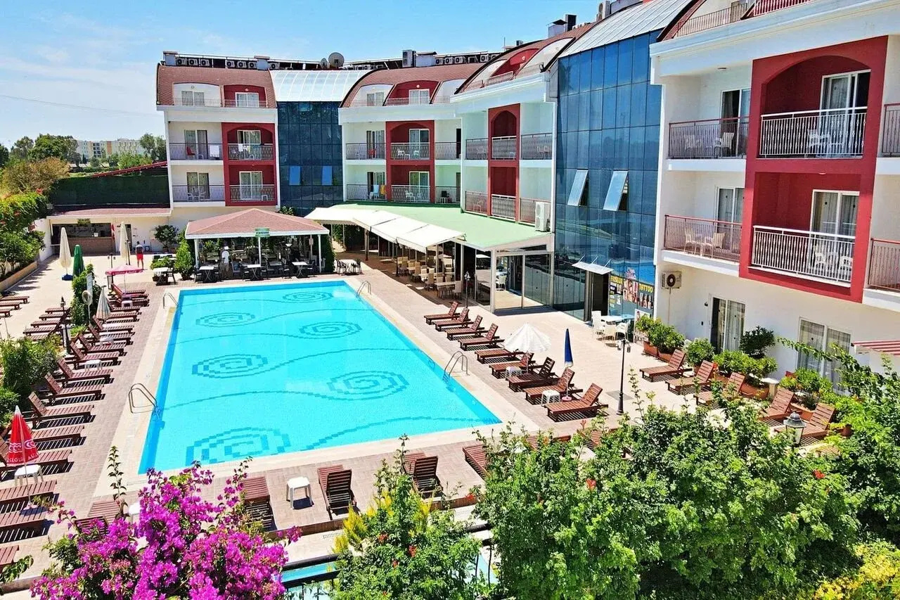 Photo - Side Legend Hotel