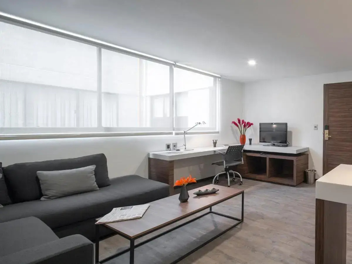 Photo - FlowSuites WTC