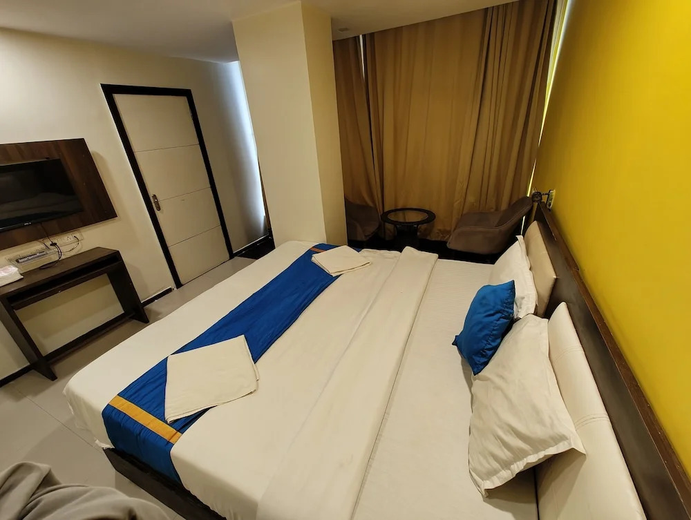 Foto - Hotel Aura - Near Malad Link Road