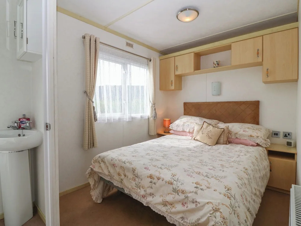 Tir Glyn Caravan