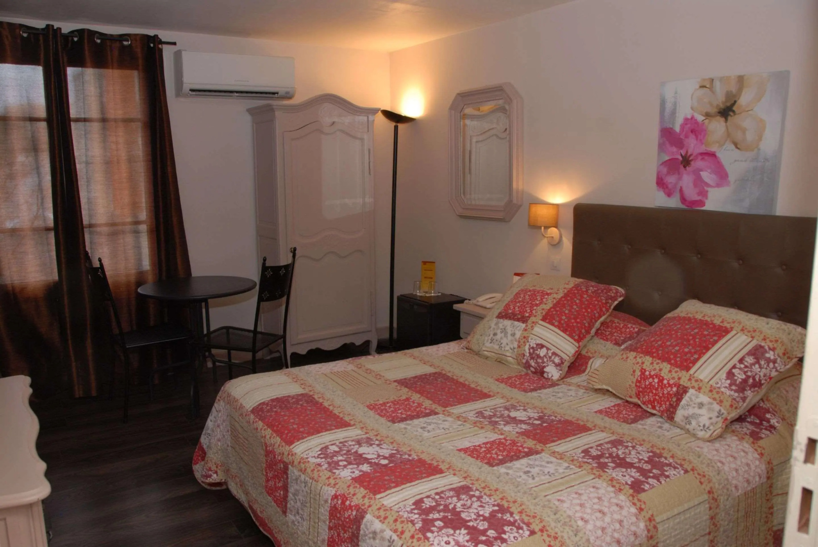 Photo - Hôtel ERMITAGE