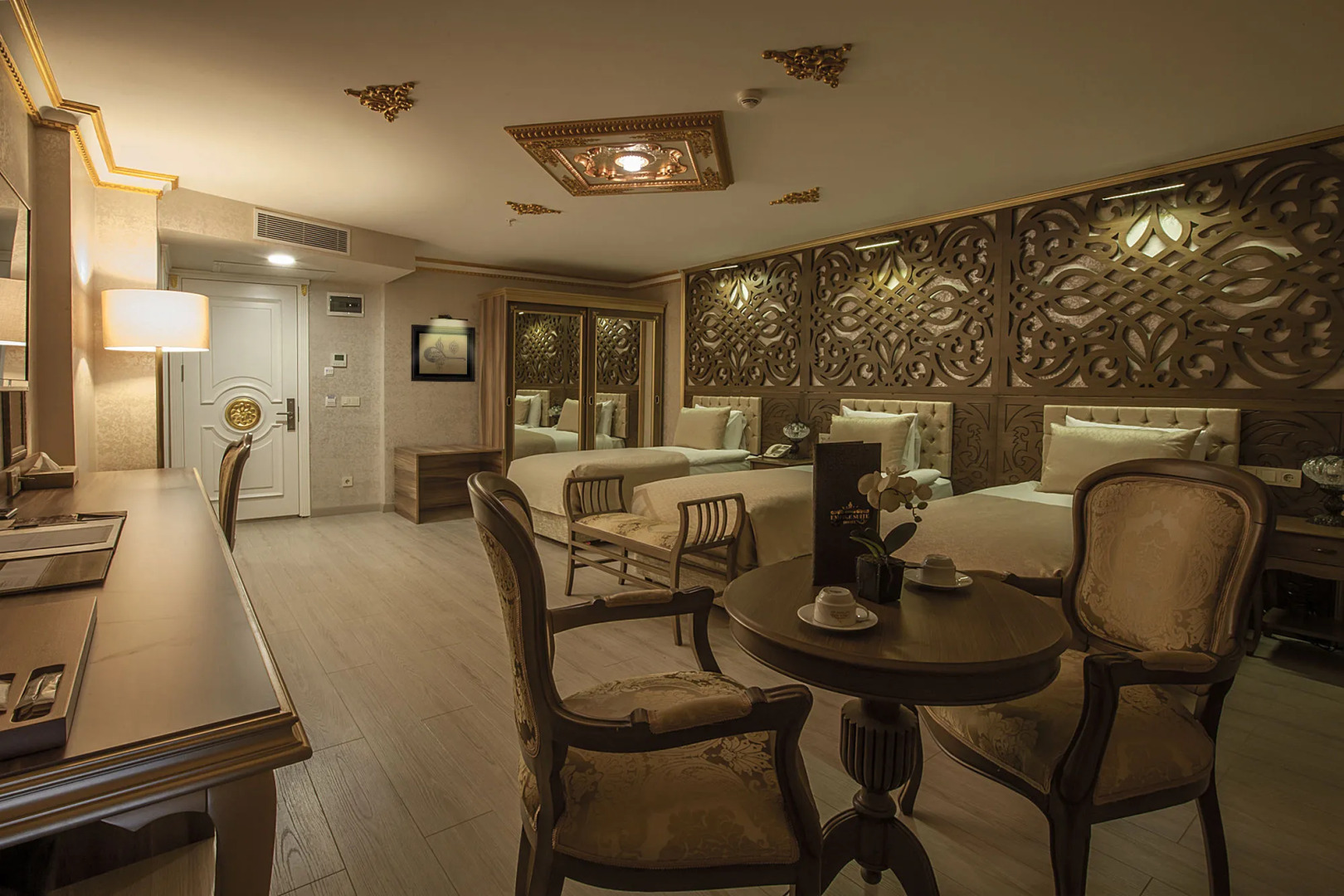 Foto - Empire Suite Hotel