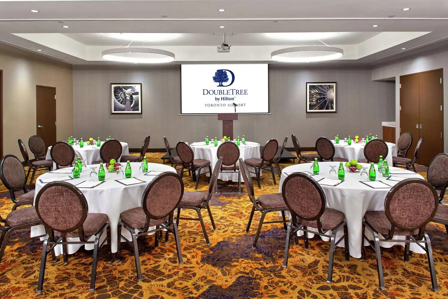Photo - Doubletree by Hilton Toronto Airport, ON