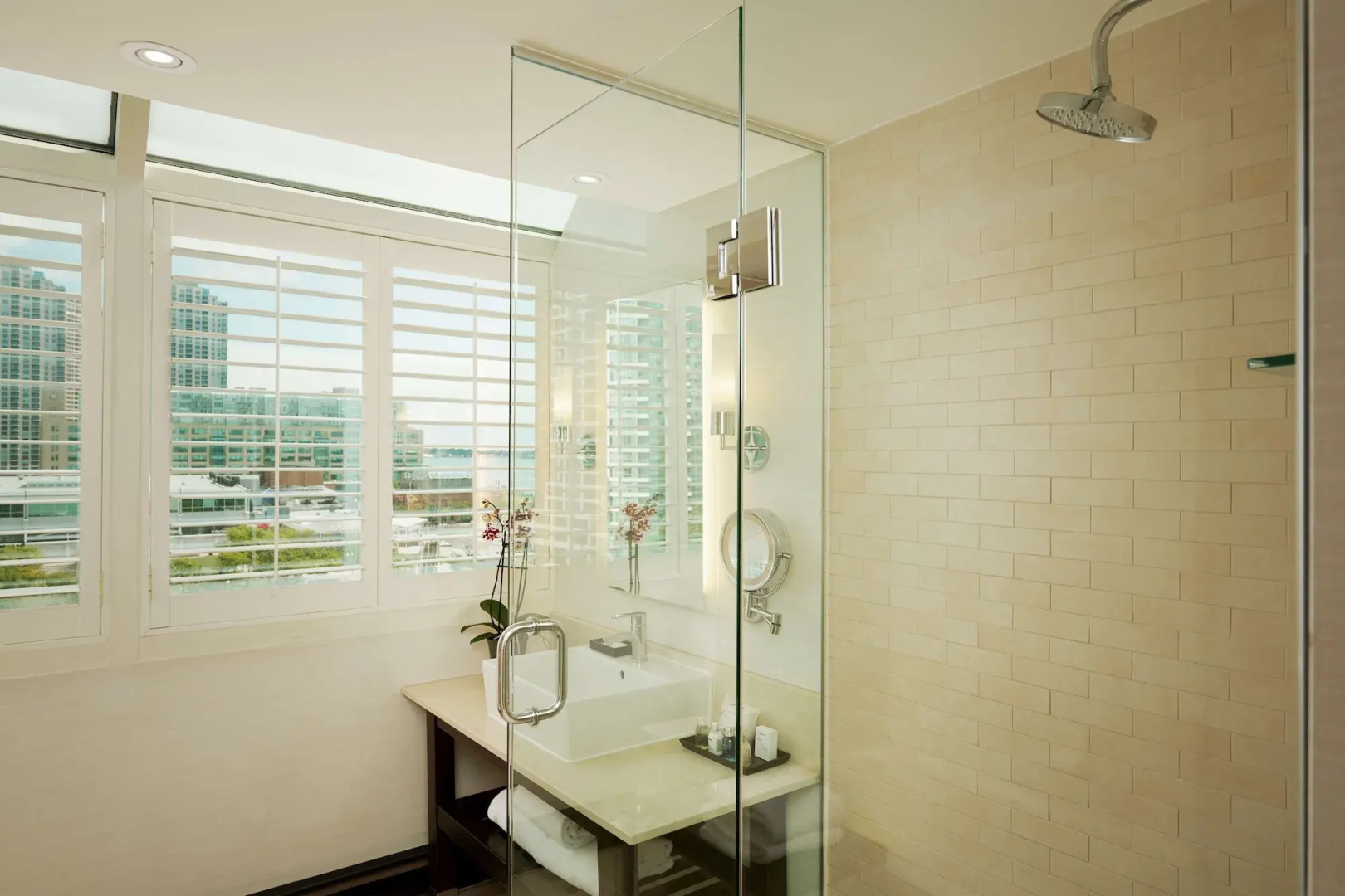 Photo - Radisson Blu Toronto Downtown