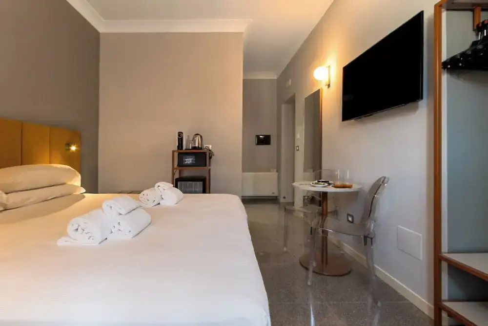 Photo - Velia Relais