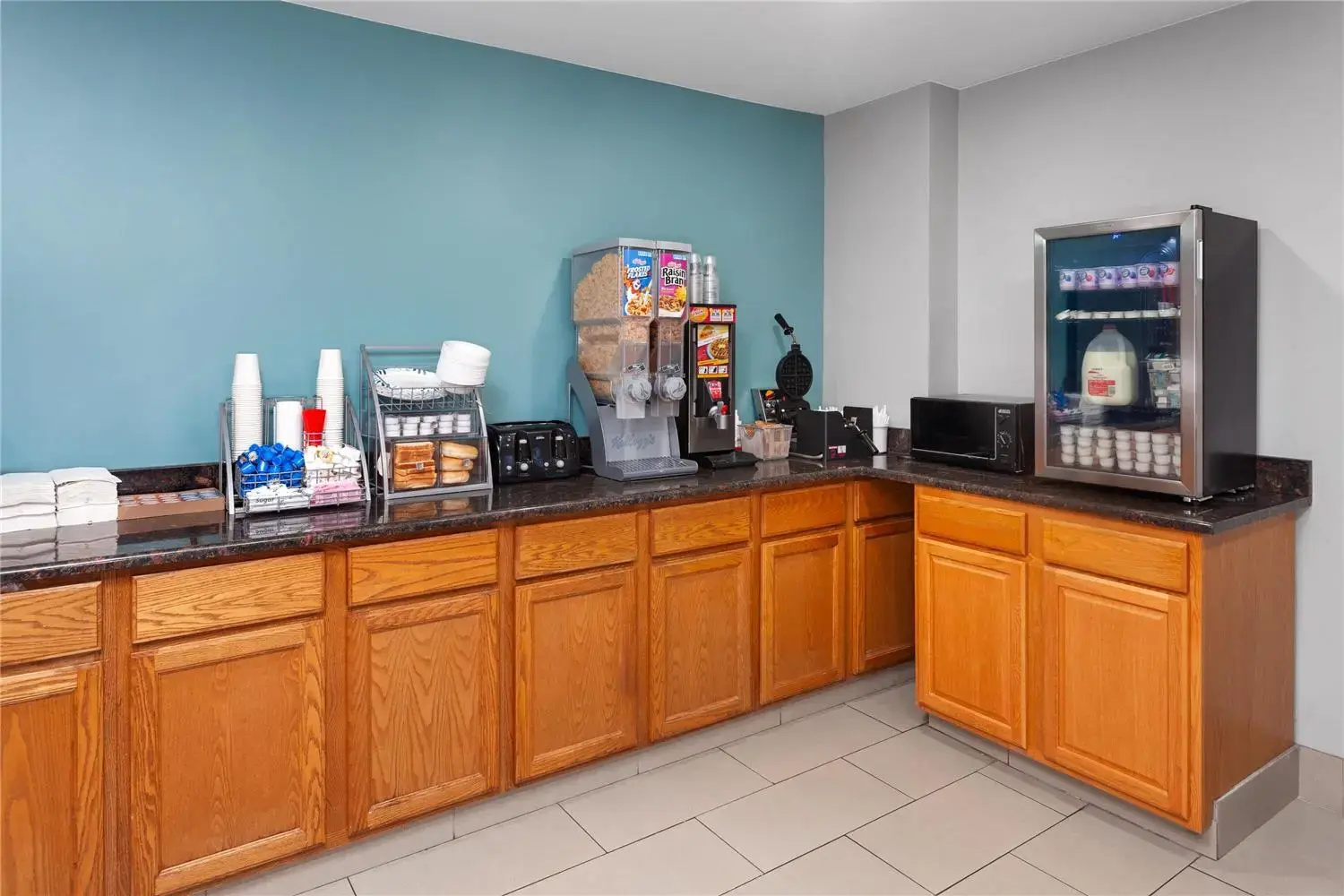 Photo - Super 8 by Wyndham McHenry/Fox Lake Area