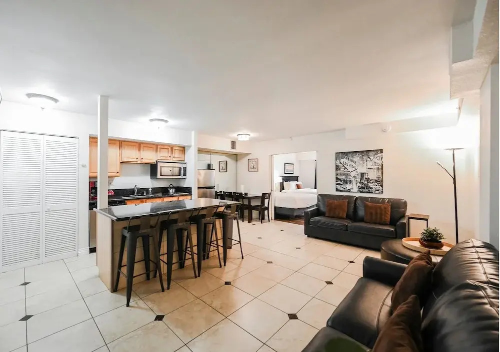 Photo - StripViewSuites at Jockey Club