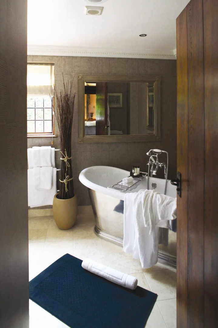 Photo - Langshott Manor