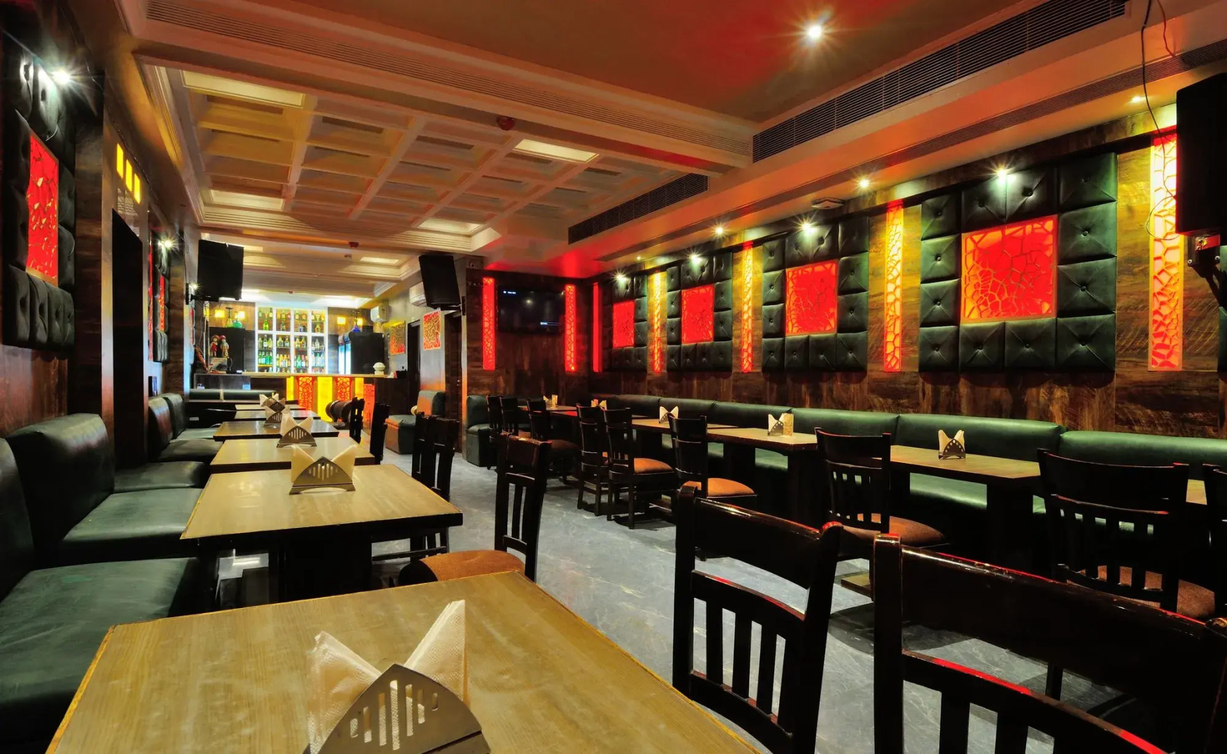 Foto - The Gold Regency - 02 Mins from New Delhi Railway Station