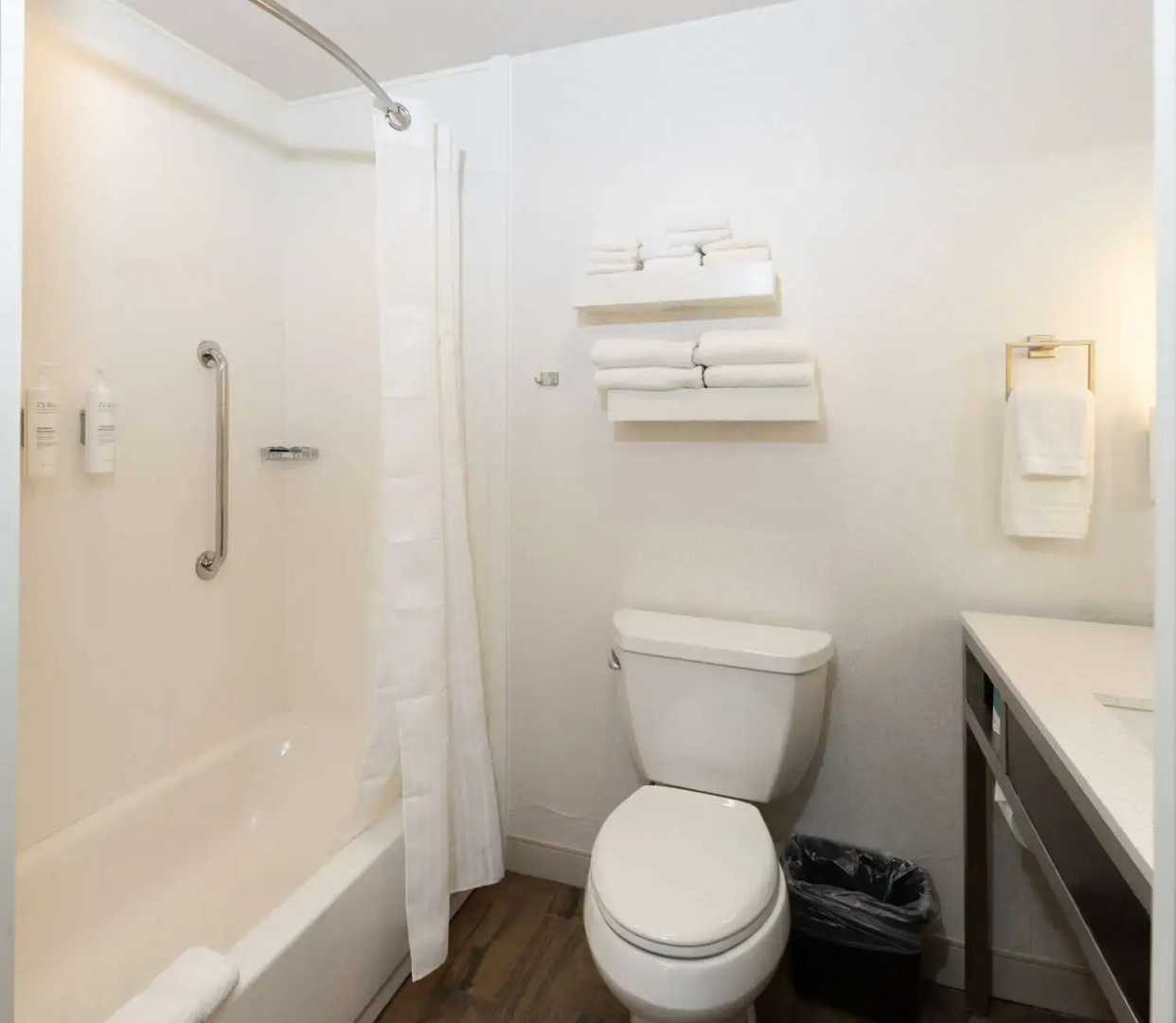 Photo - Hilton Garden Inn Austin Airport