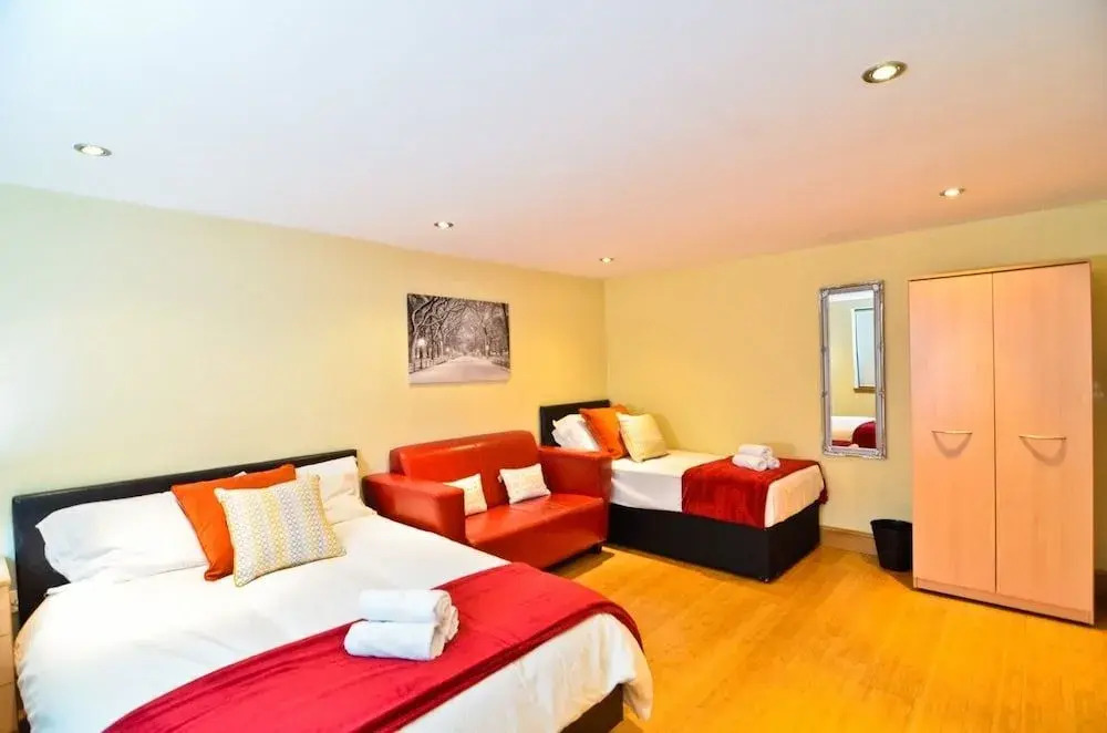 Photo - Thames View House Surrey Quays