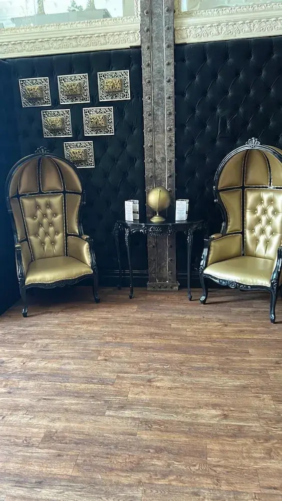 Photo - White Star Line Hotel