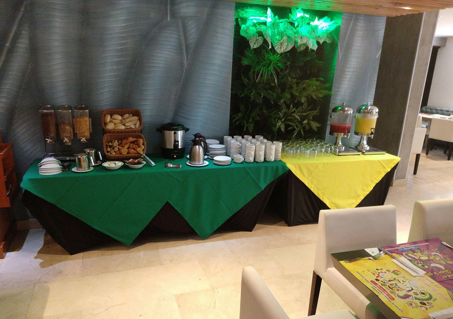 Photo - Washington Plaza