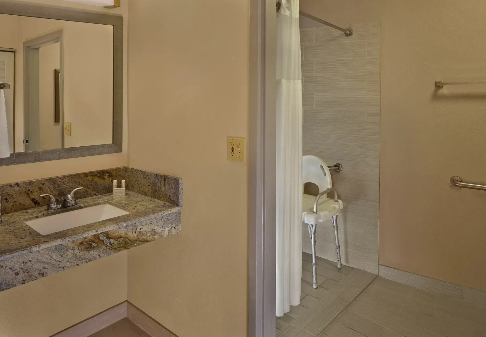 Foto - Courtyard by Marriott Orlando East/UCF Area