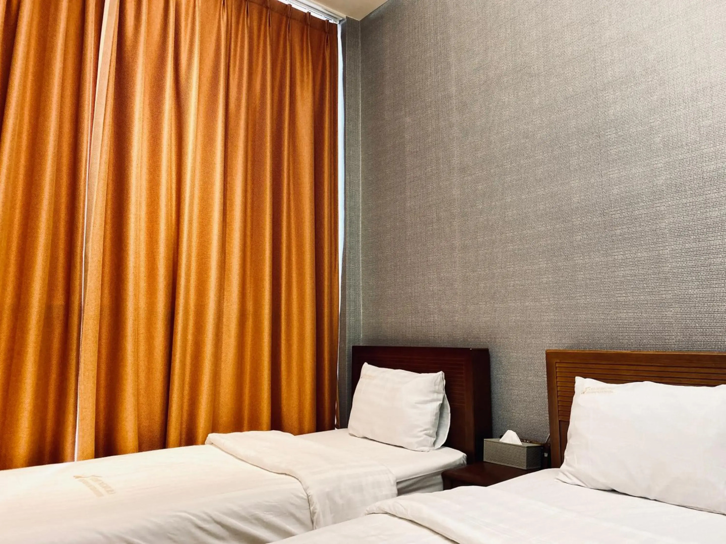 Photo - The Riverside Hotel