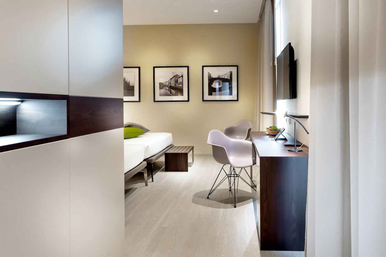 Photo - Hotel Canada