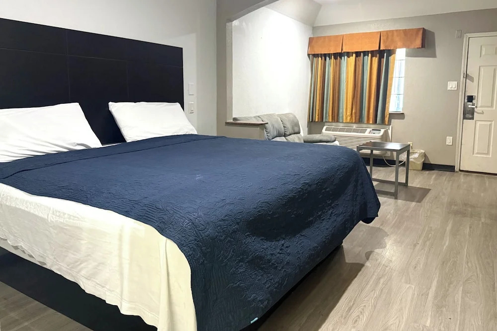 Foto - Hotel O Regency Suites Houston - IAH Beltway 8