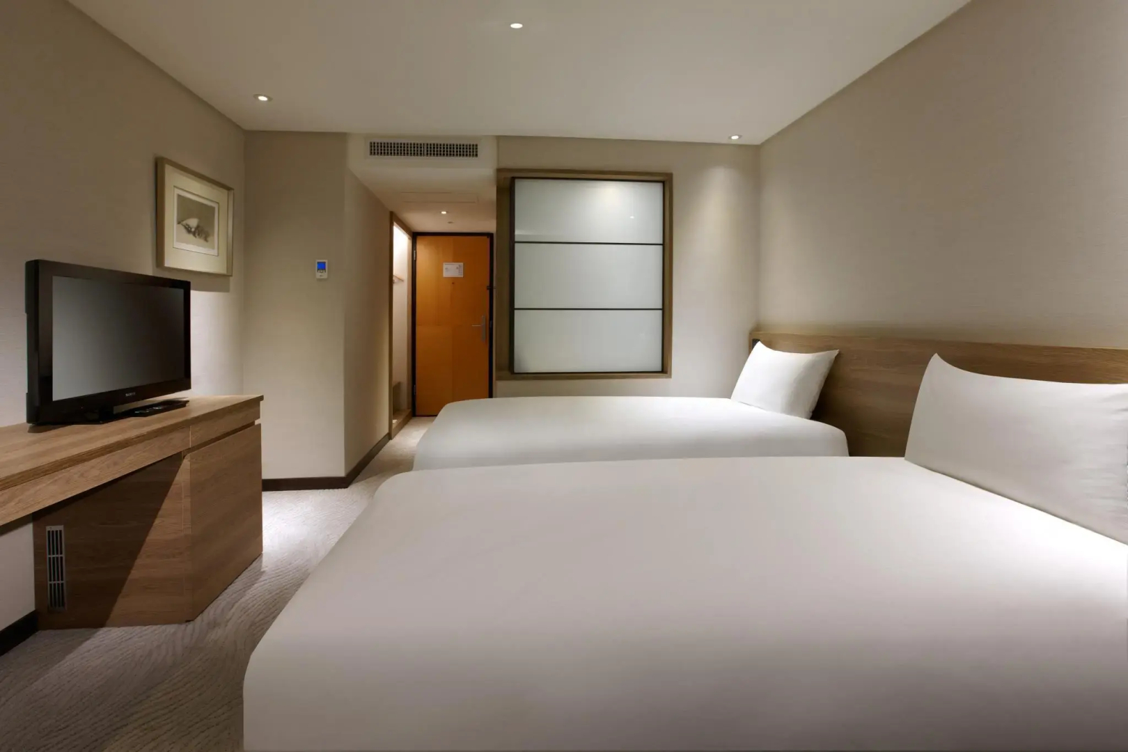 Photo - Royal Inn Taipei Nanxi - MRT Zhongshan Station