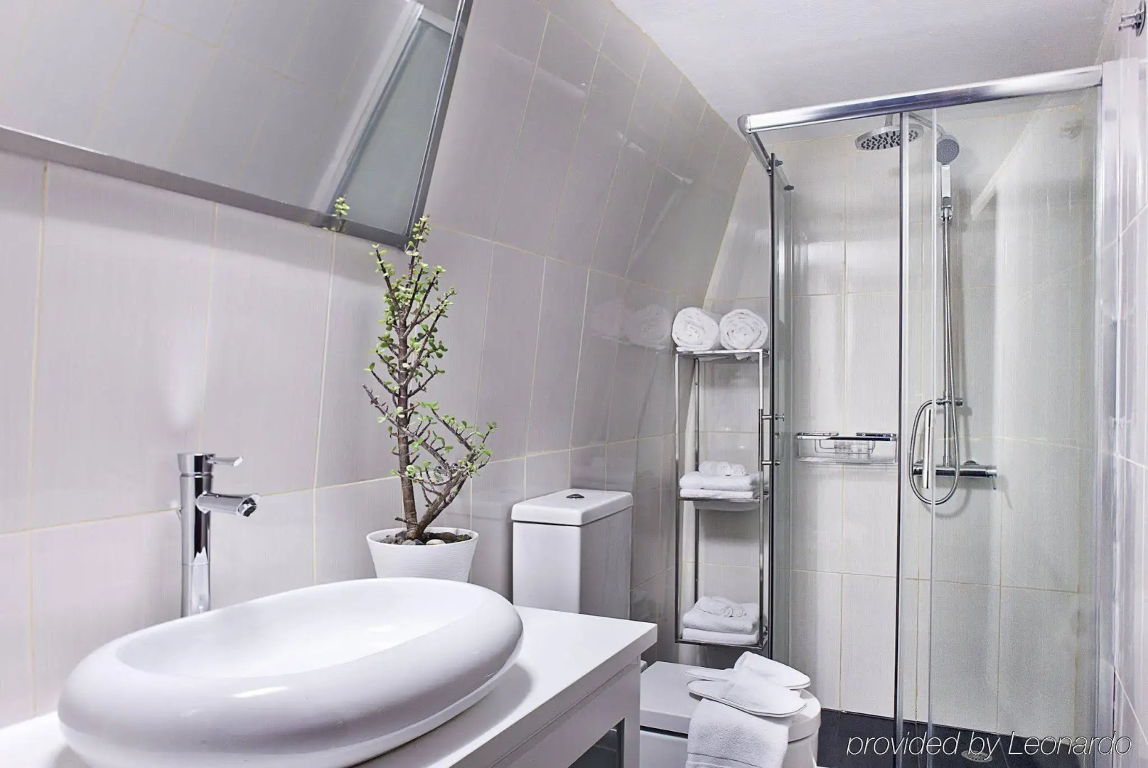 Photo - Cosmopolitan Suites - Small Luxury Hotels of the World