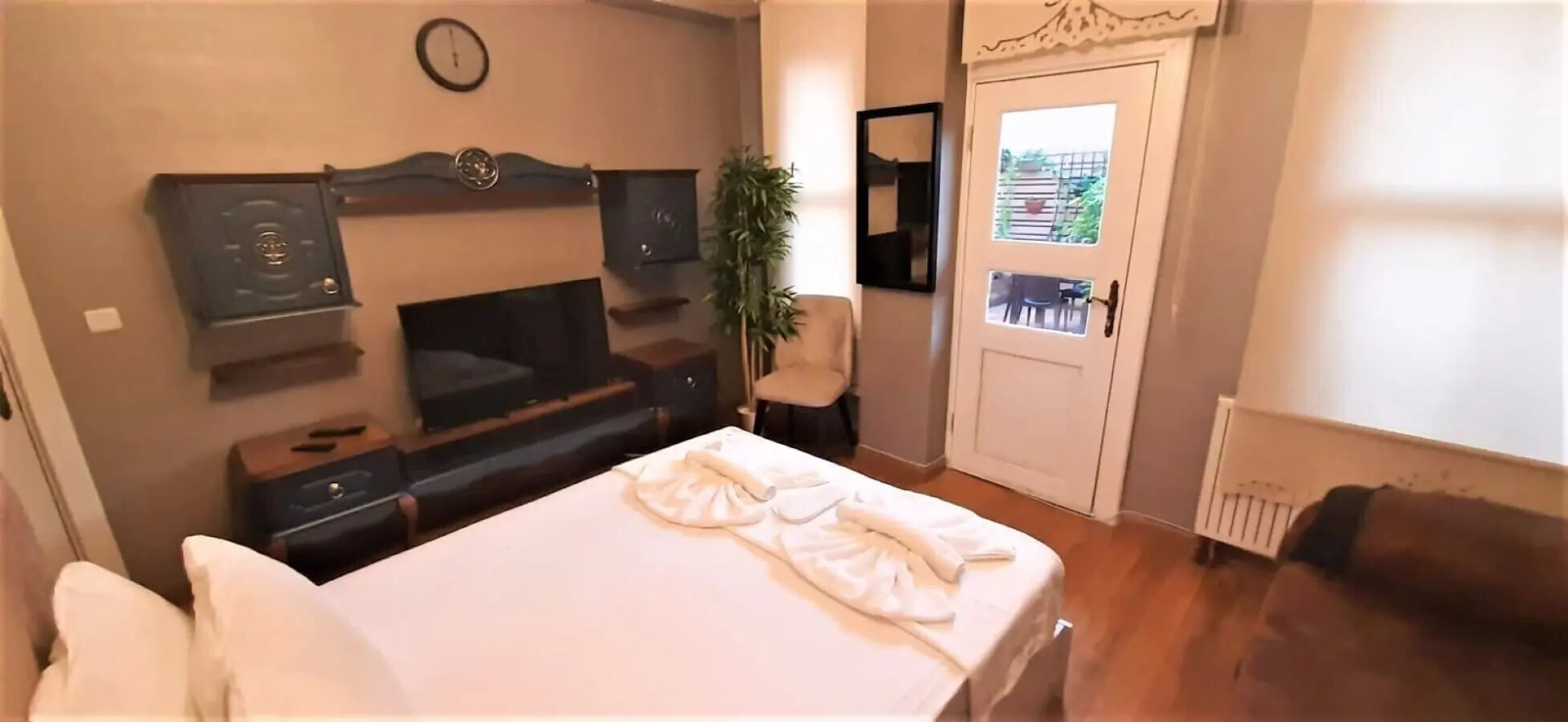 Foto - Valide i Suit