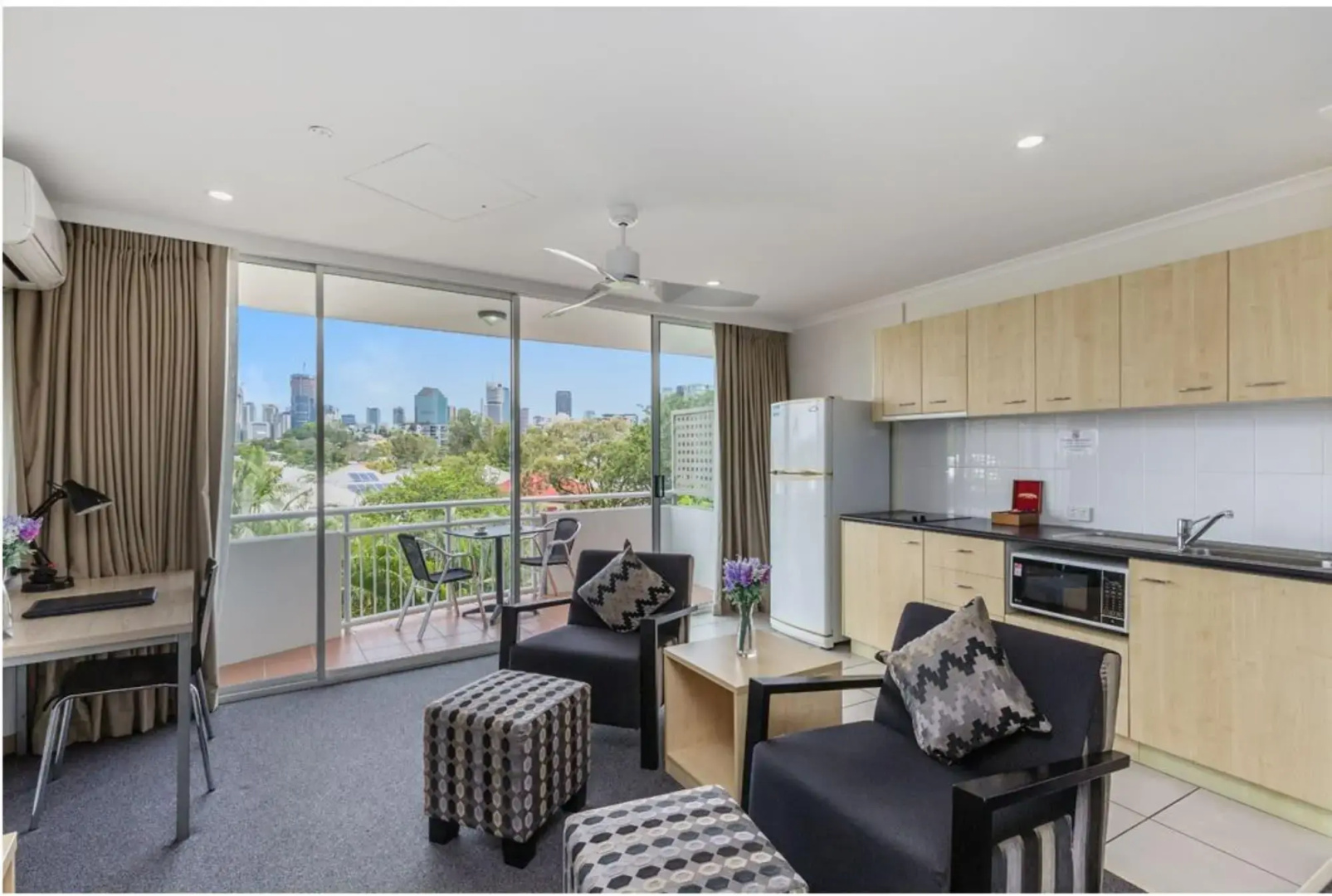 Photo - The Wellington Apartment Hotel