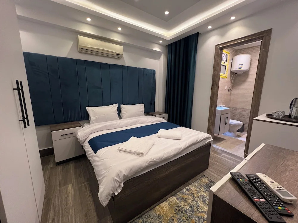 Photo - premier pyramids inn