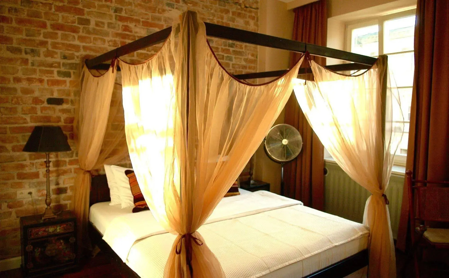 Photo - SLEEPWELL NOWY ŚWIAT - courtyard entrance Ordynacka 14St