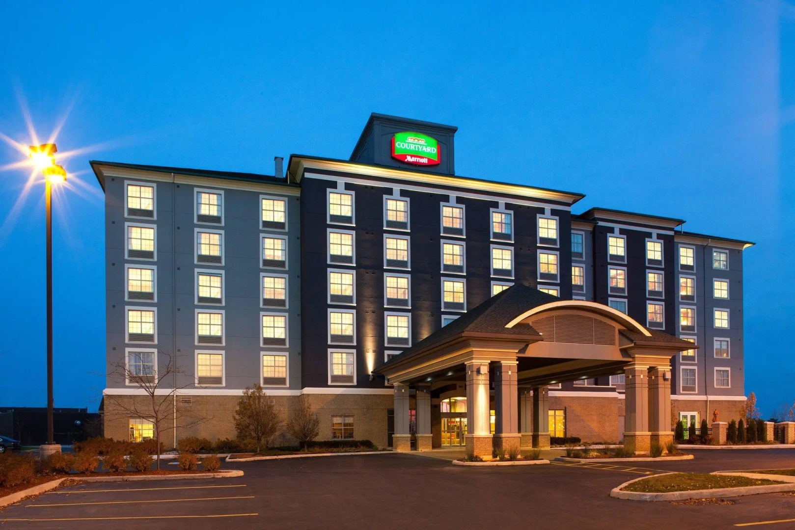 Foto - Courtyard by Marriott London