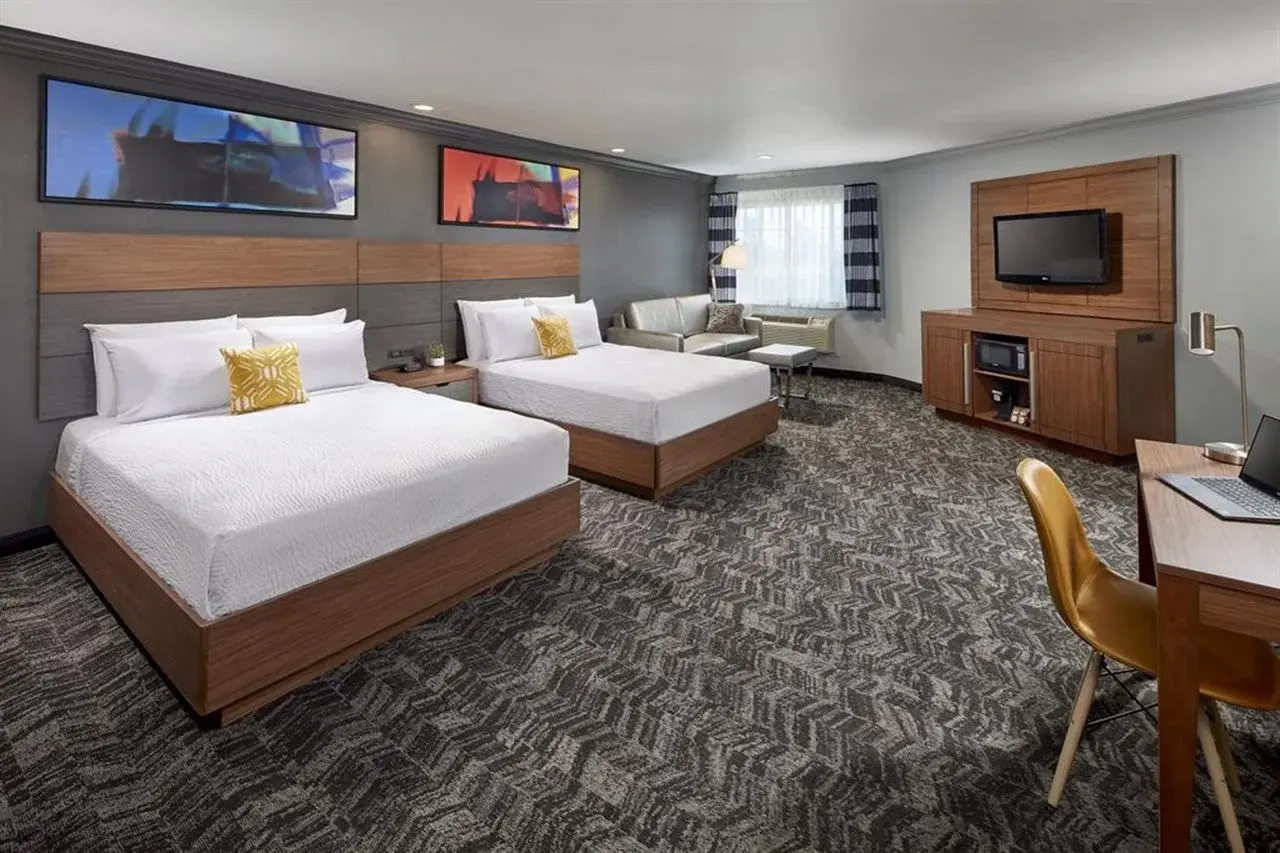 Foto - Studio Inn & Suites at Promenade Downey