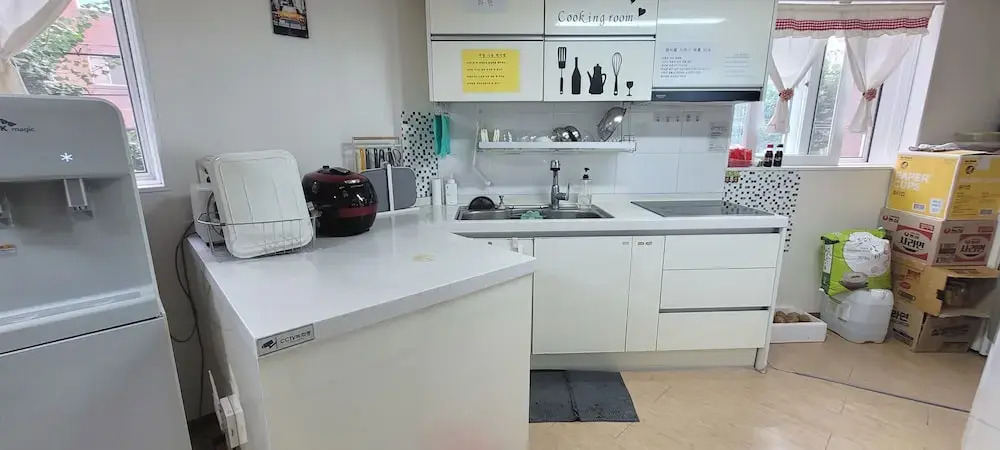 Foto - Sweet House Seoul, Line 2 & 5 - Direct to Hongdae Gangnam