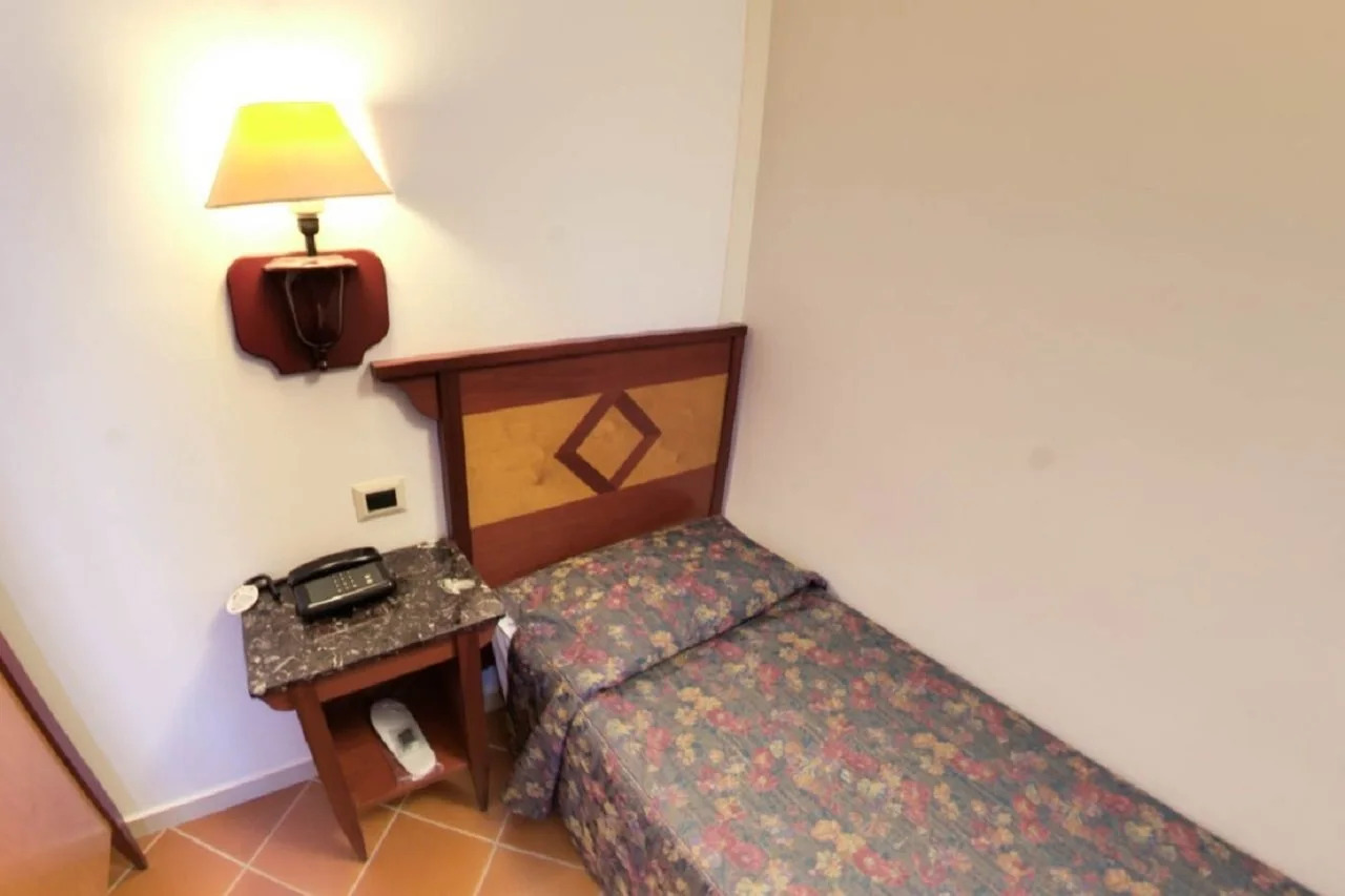 Photo - Corona D'Italia