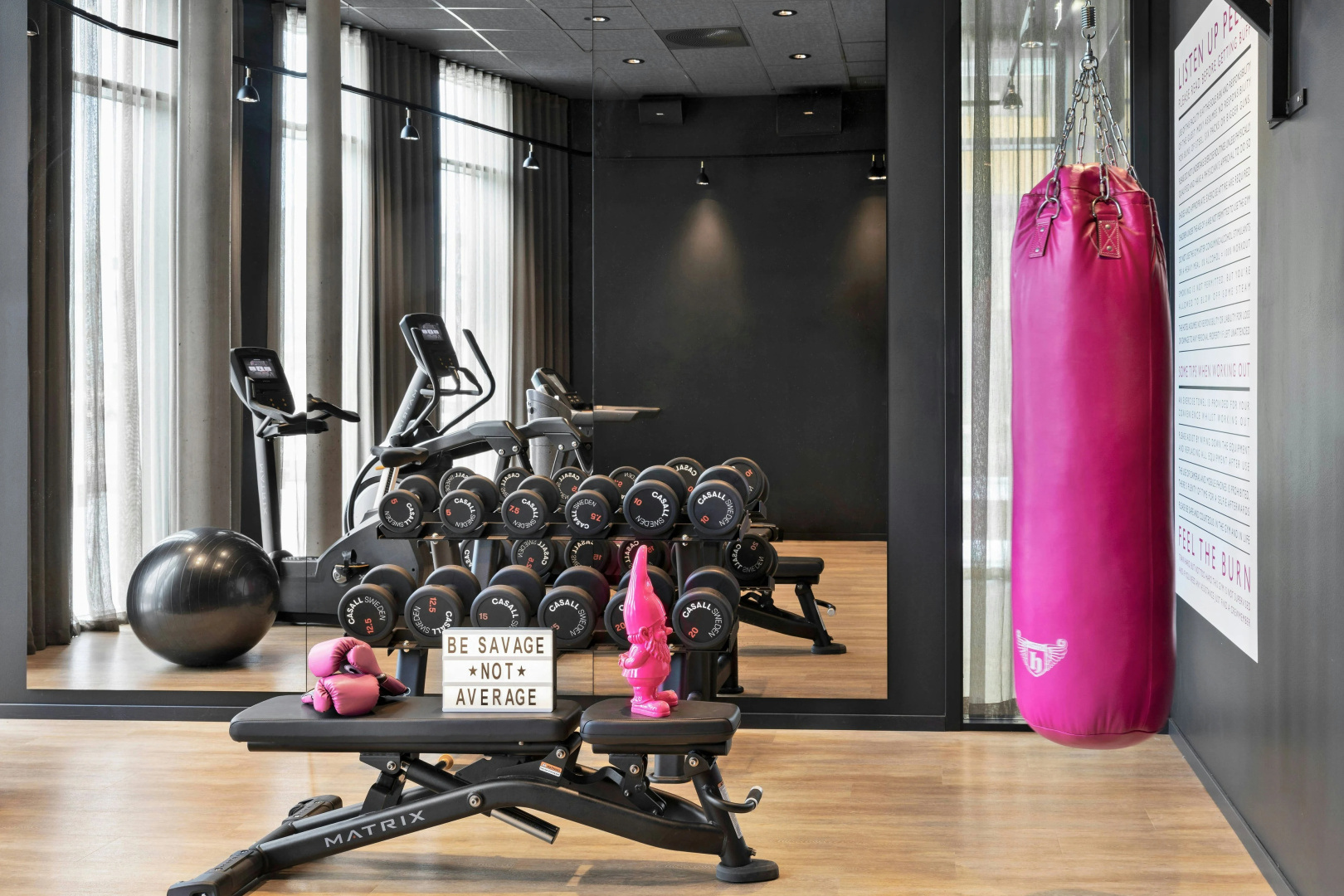 Photo - Moxy Bergen