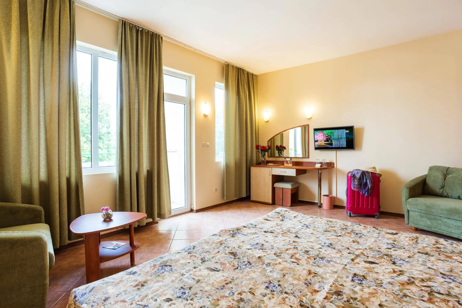 Foto - Ljuljak Hotel