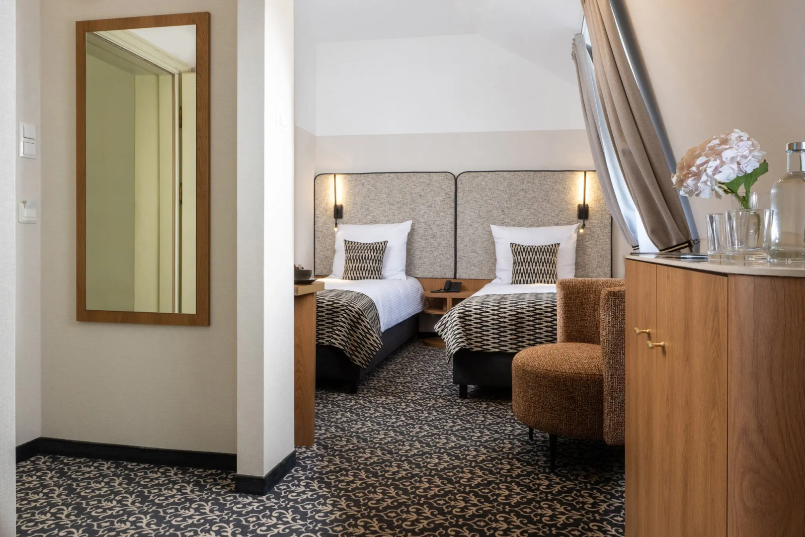 Photo - Palladian Hotel
