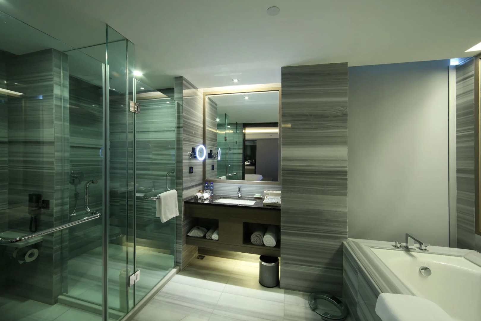 Photo - Rhombus Park Aura Chengdu Hotel