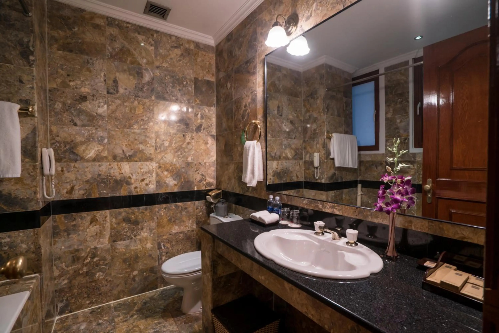 Photo - Hotel Grand Saigon