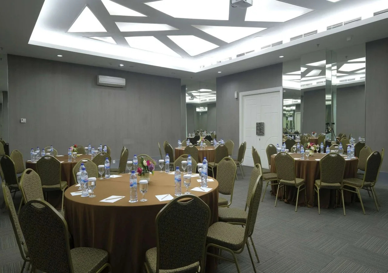 Photo - Brits Hotel Puri Indah