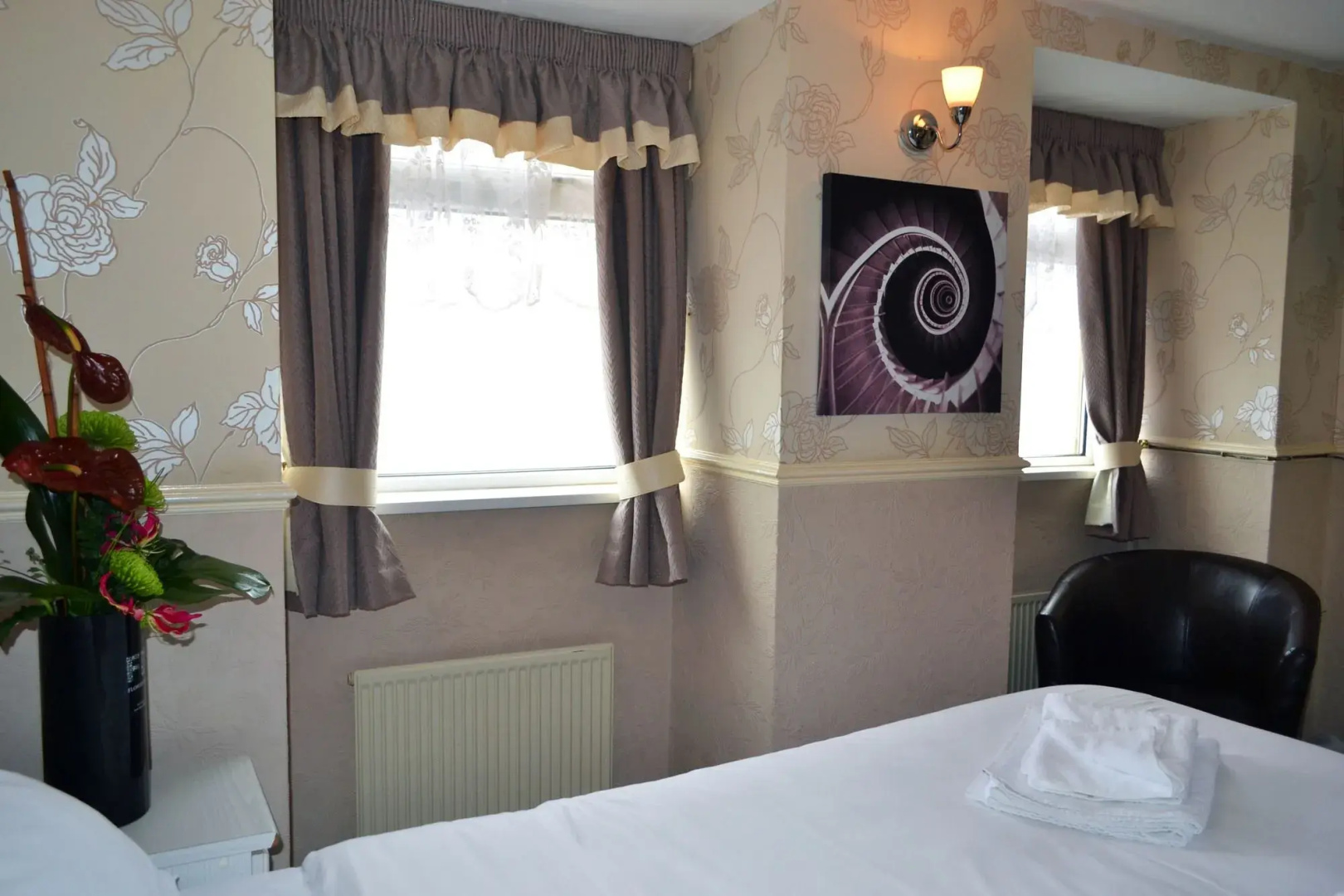 Photo - Lyndene Hotel