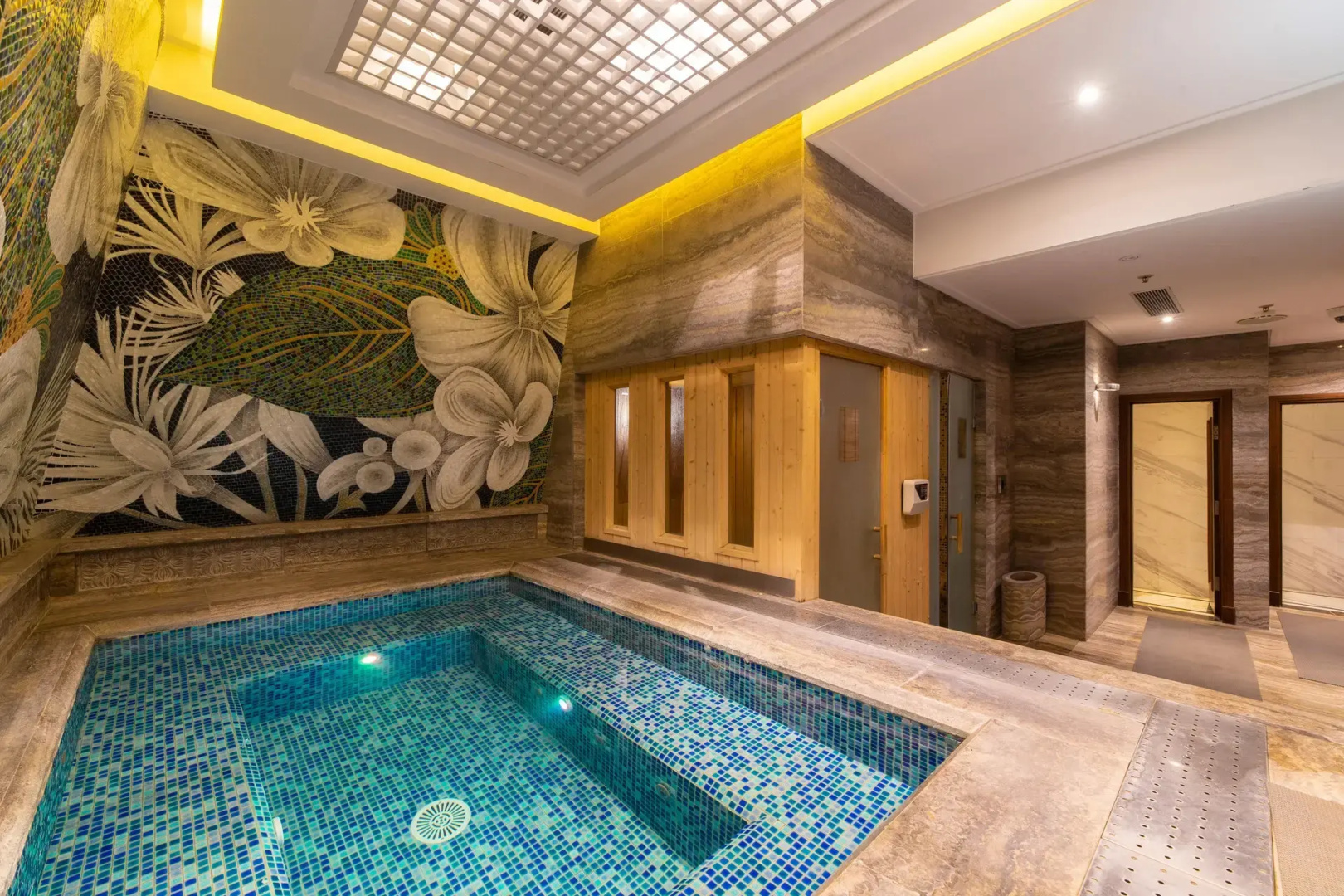 Photo - The Lapis Hotel