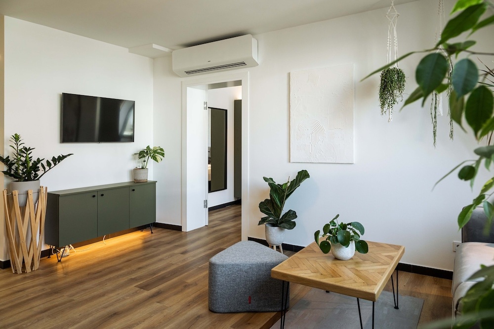 Photo - Urban Jungle Apartments