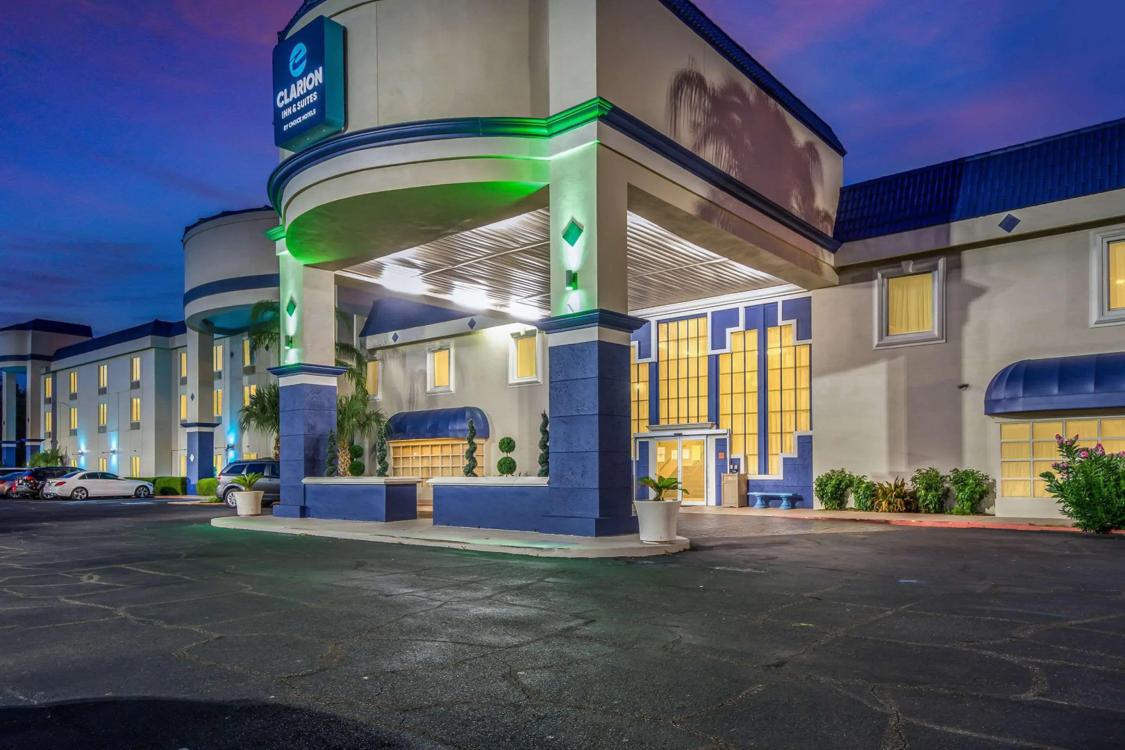 Photo - Clarion Inn & Suites Central Clearwater Beach