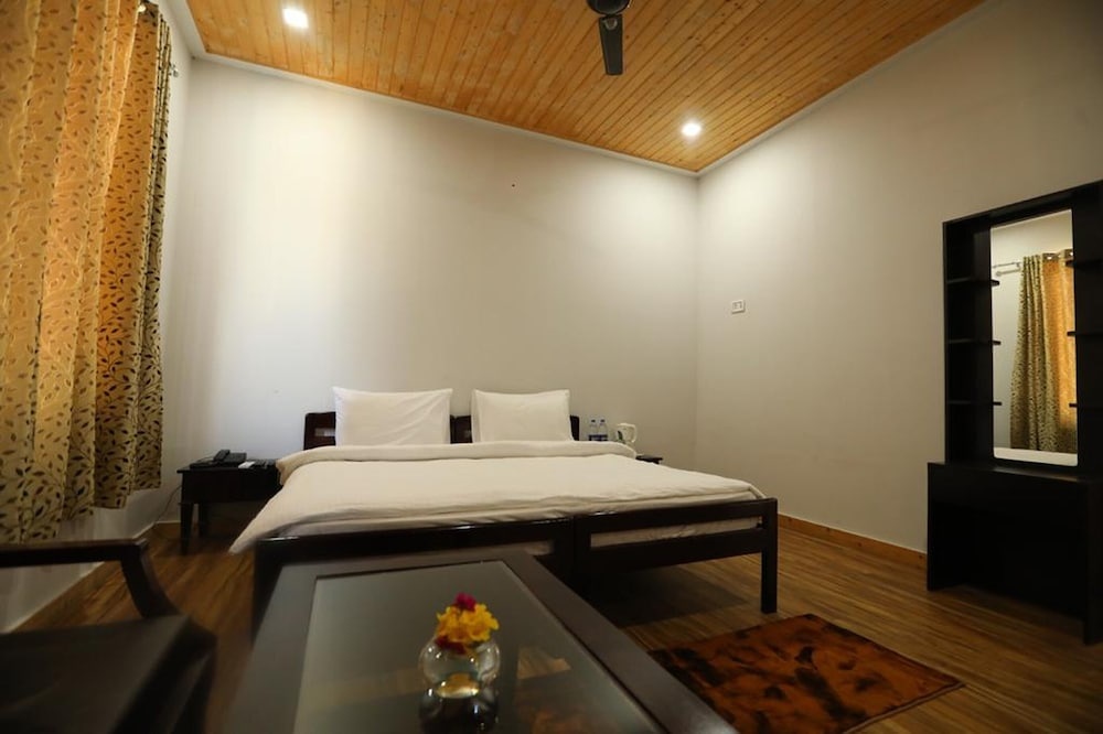 Le ROI Floating Huts & Eco Rooms